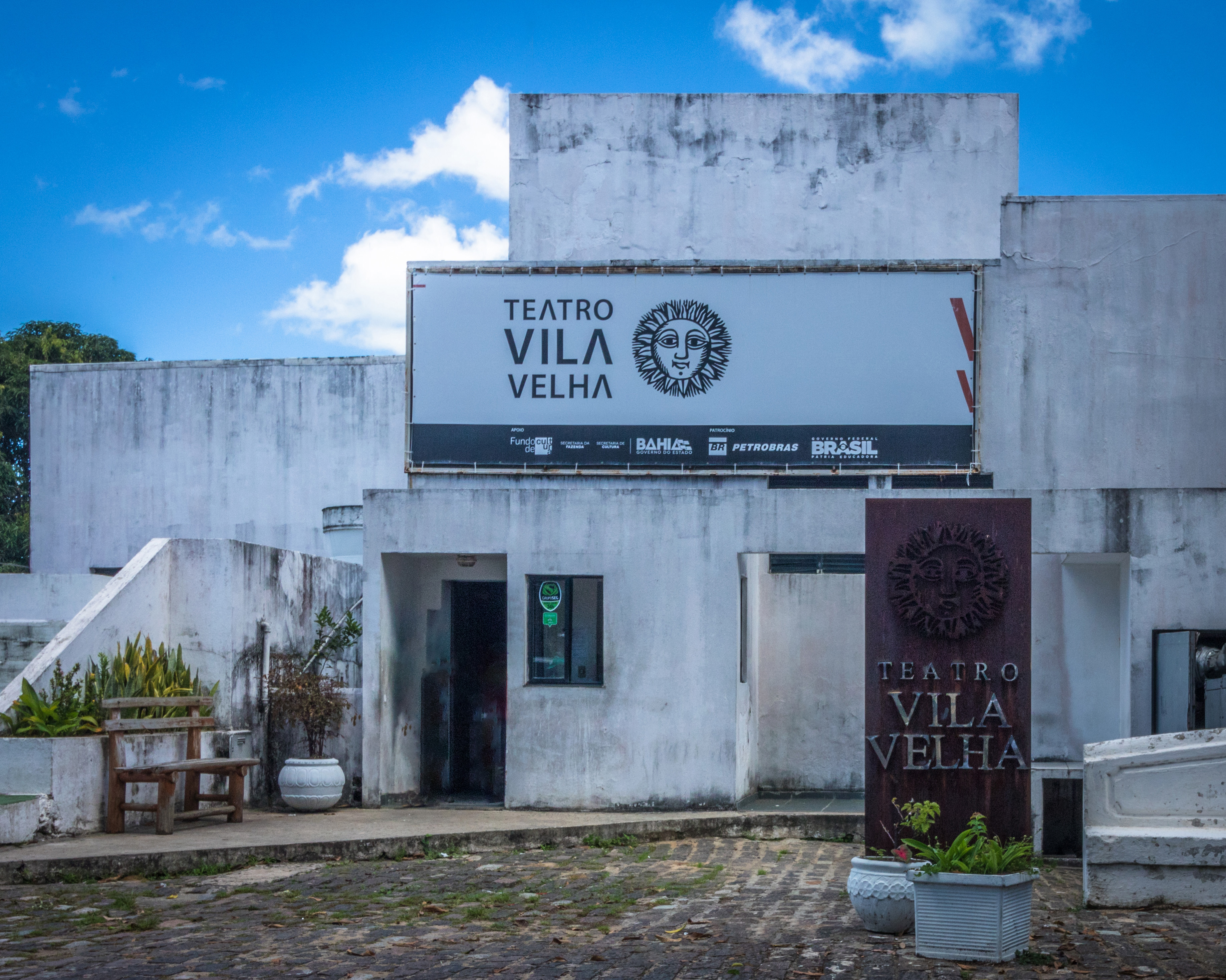 Vila Velha Theater