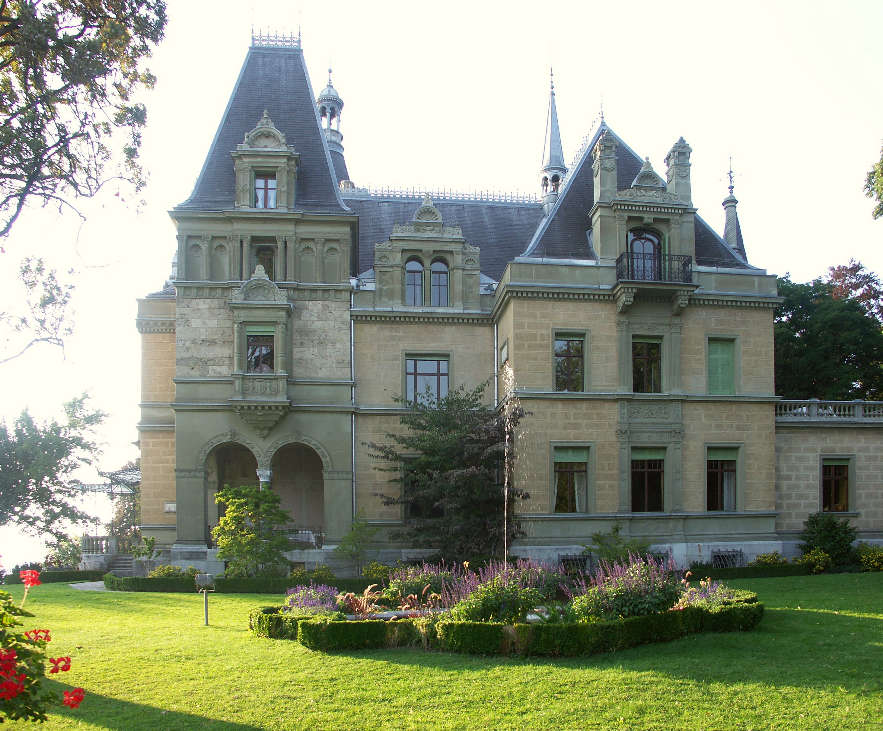 Hünegg Castle