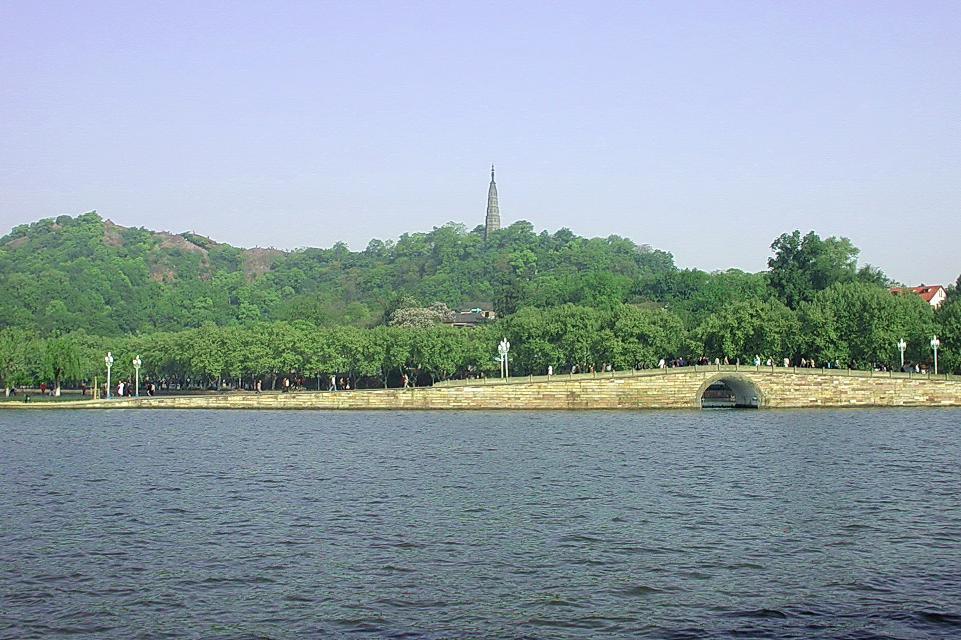 Broken Bridge (Hangzhou)