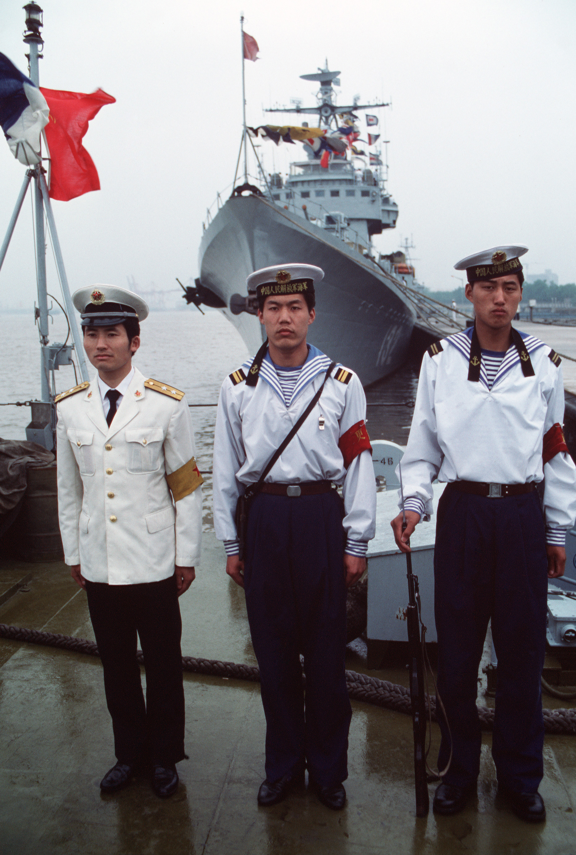 Chinese destroyer Hefei (132)