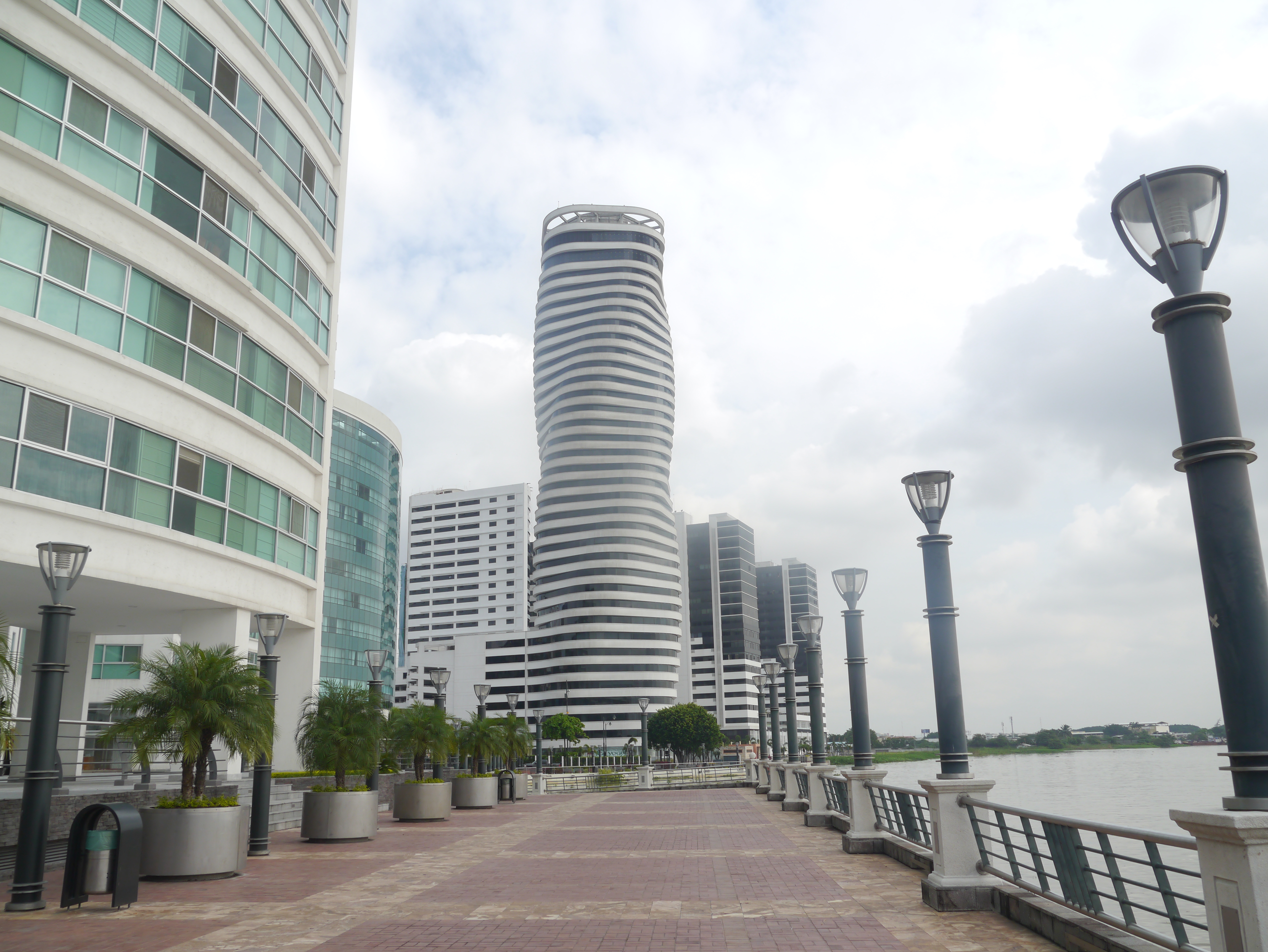 Torre The Point