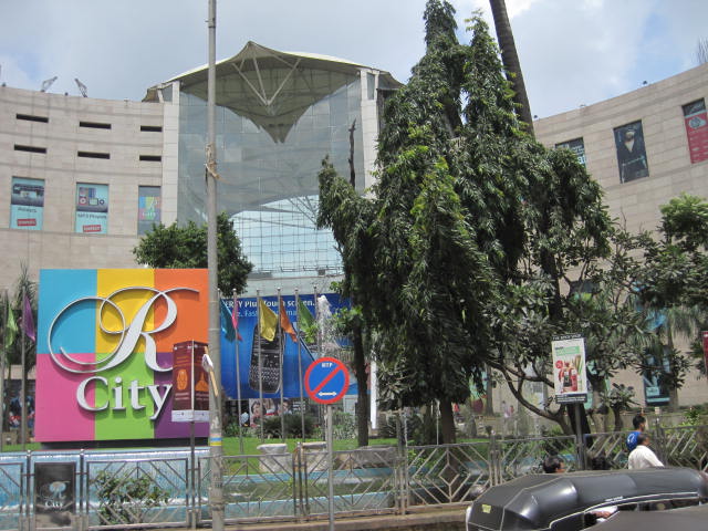 R City Mall