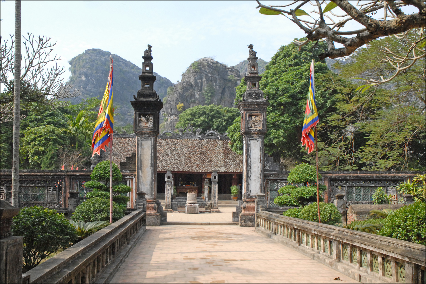Đinh Tiên Hoàng Temple
