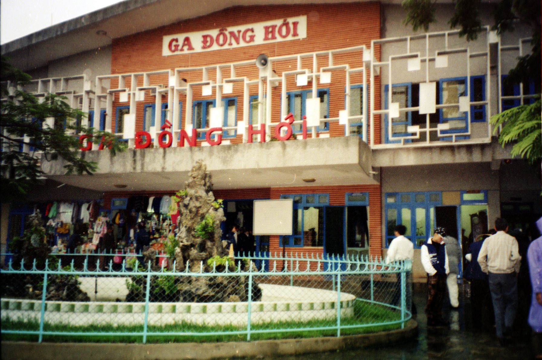 Đồng Hới station