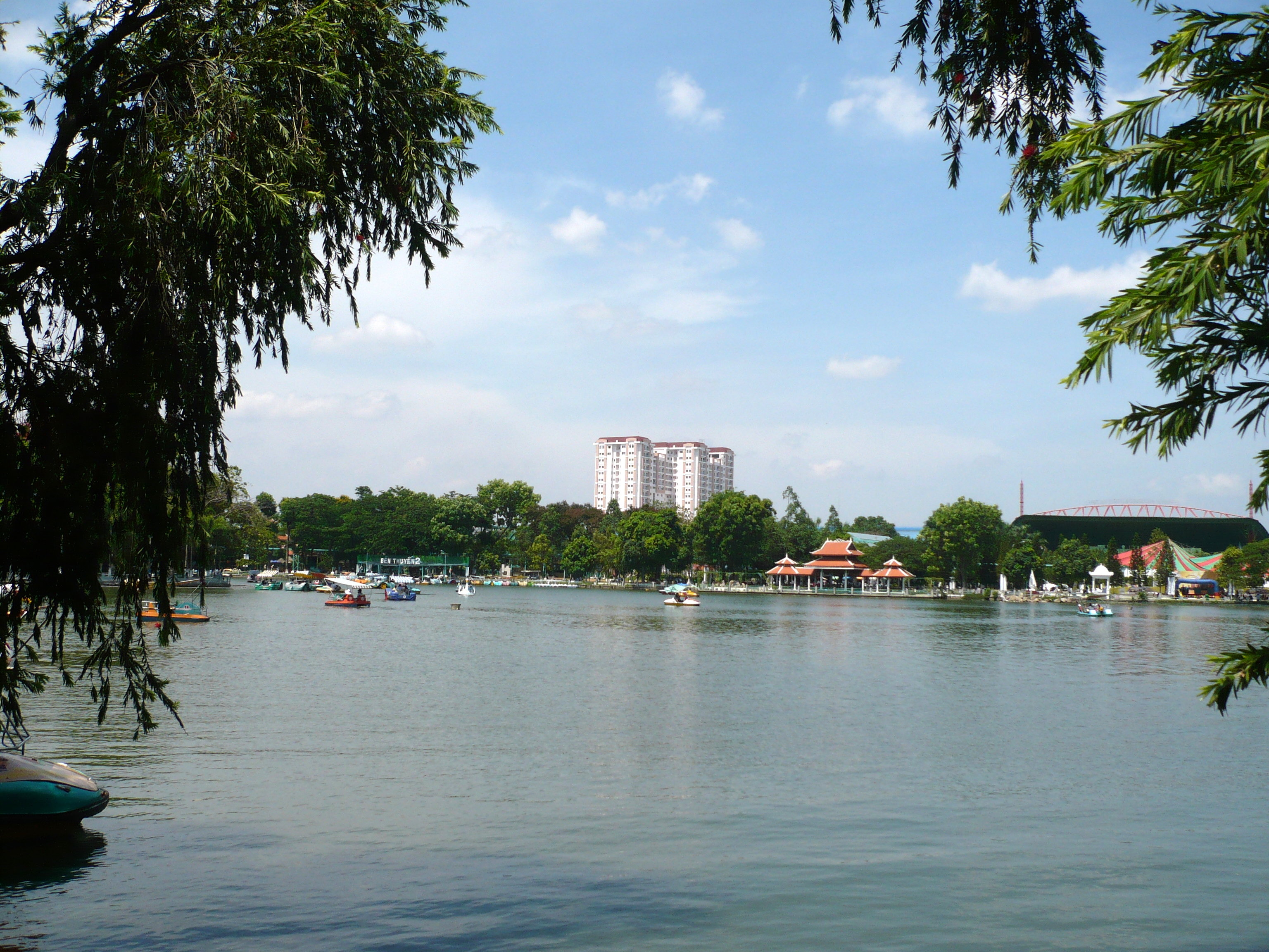 Dam Sen Cultural Park