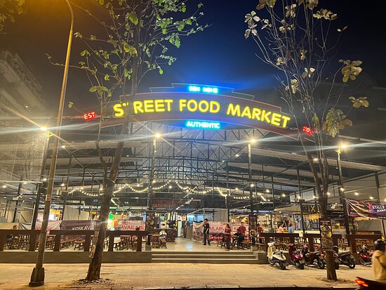 Ben Nghe Street Food