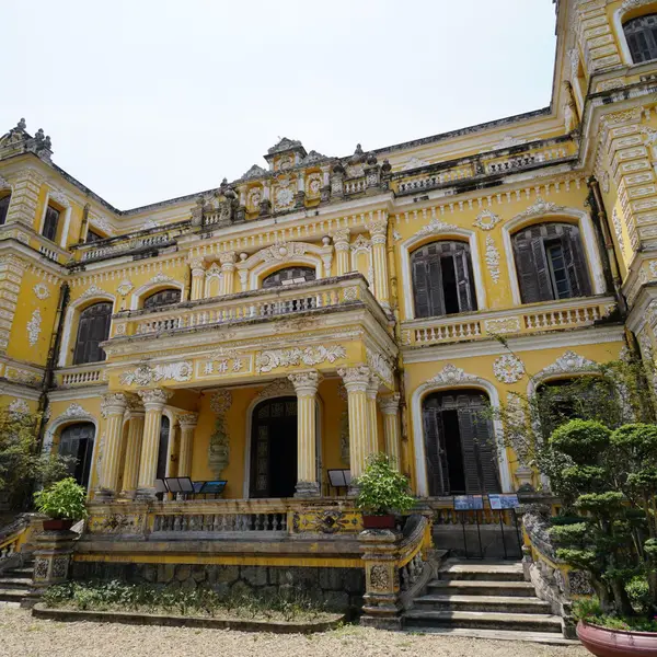 An Dinh Palace