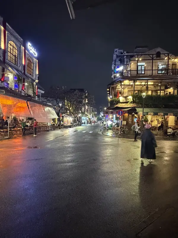 Hue Walking Street