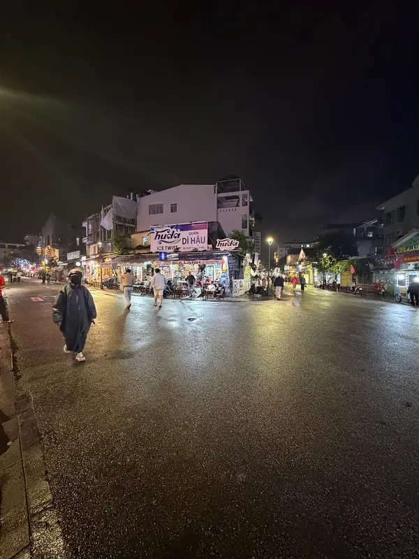 Hue Walking Street