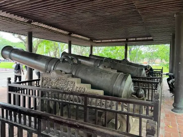 Nine Holy Cannons