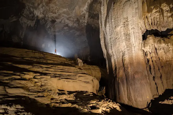 7 KM Tour inside Paradise Cave