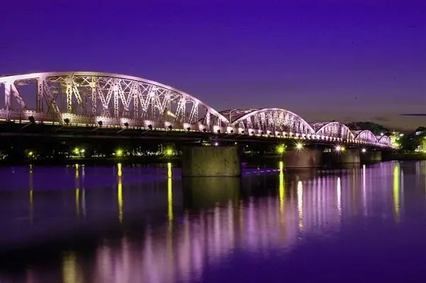 Truong Tien Bridge