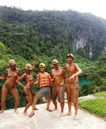 Hang Tối
