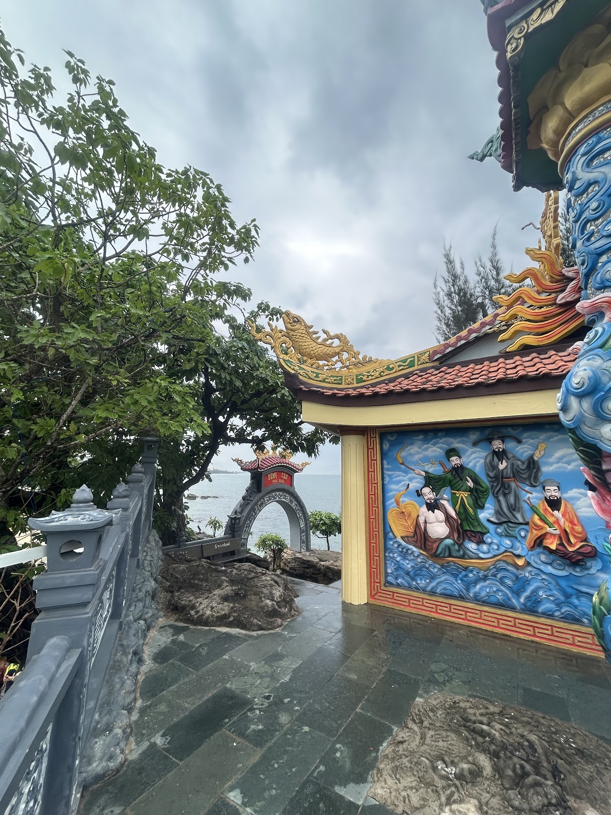 Dinh Cau Lighthouse