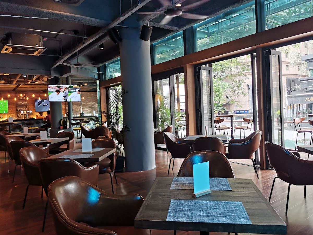 The Dark Horse - Bar & Grill