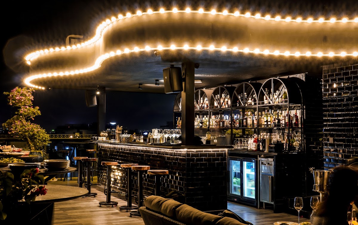 SOL SKY BAR
