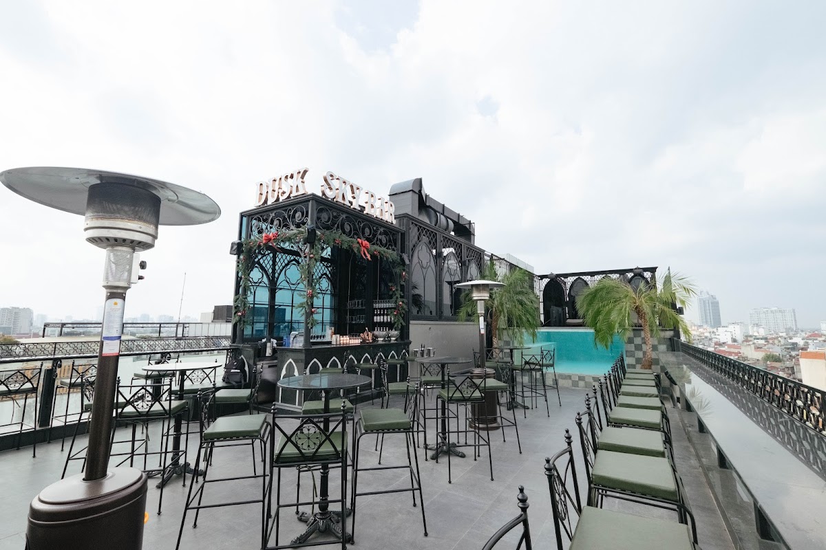 DUSK Sky Bar
