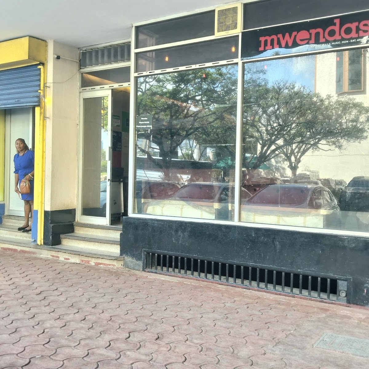 Mwenda's Pub and cocktails