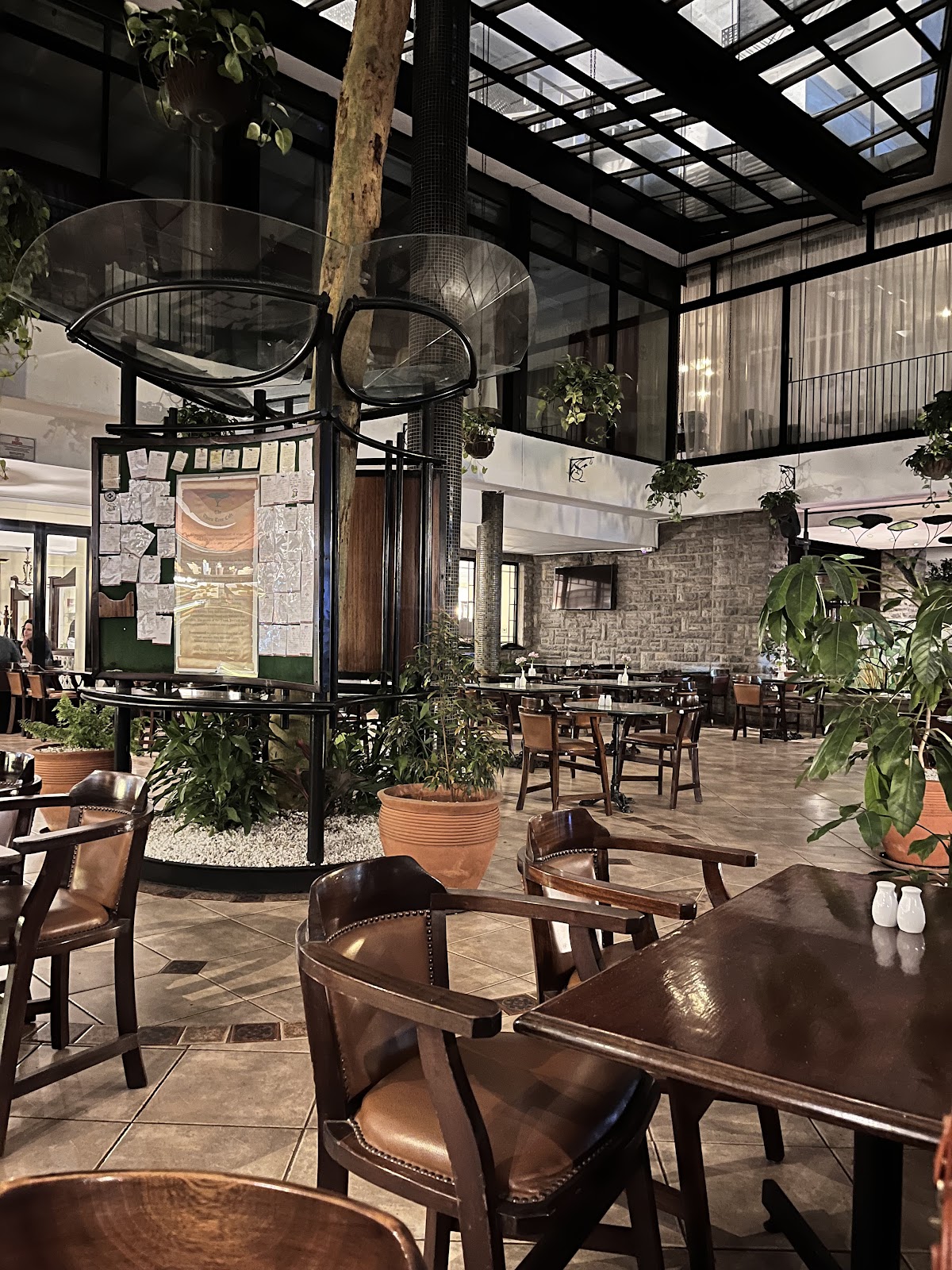 Thorn Tree Cafe