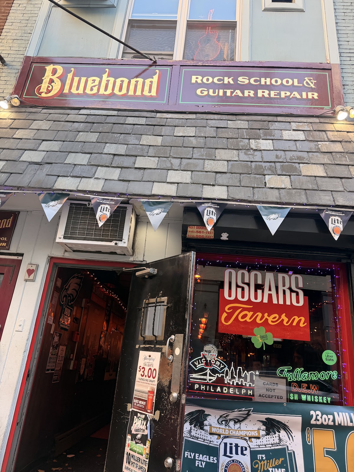 Oscar's Tavern
