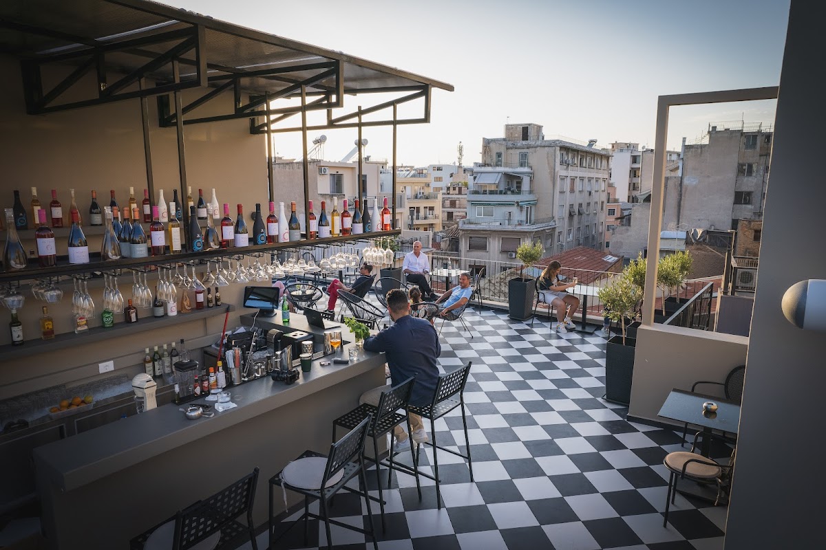 Moment Roof Bar