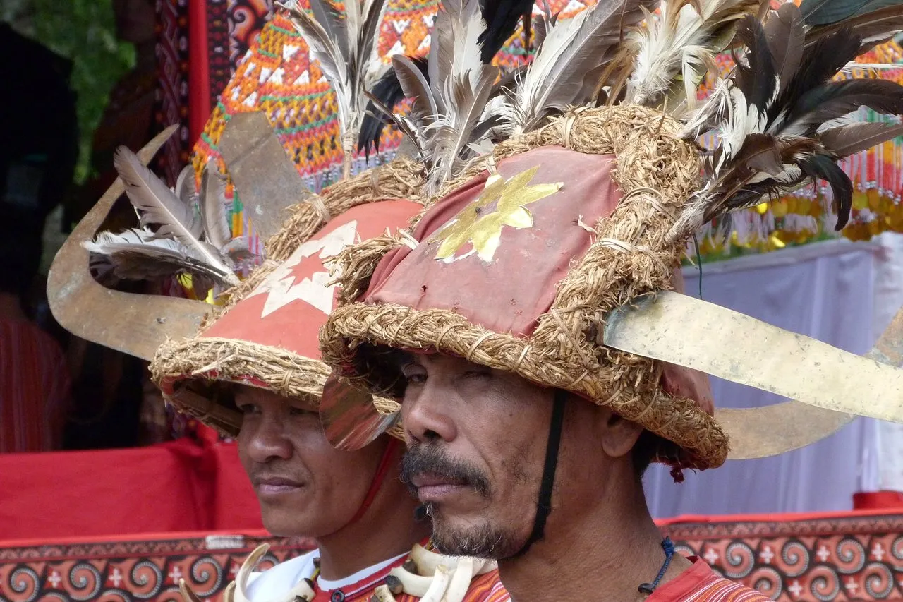 Momenti di una cerimonia funebre Toraja, Toraja