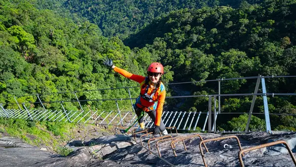 Do Quyen Waterfall Top Adventure, Hue