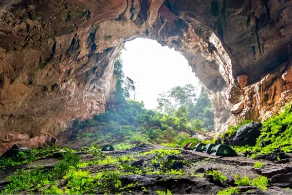 Hang Pygmy Exploration: 地下3.5公里，经航越通道抵达