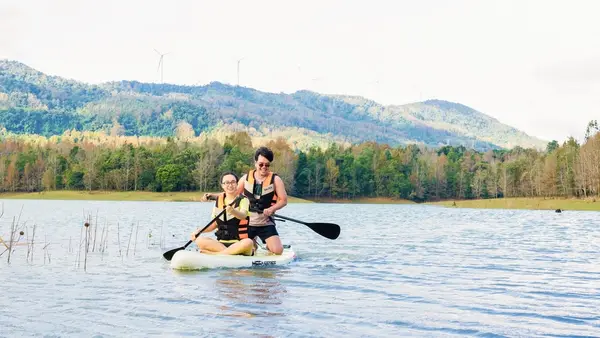 Phong Huong Adventure Overnight: 底部水潭3米自由跳